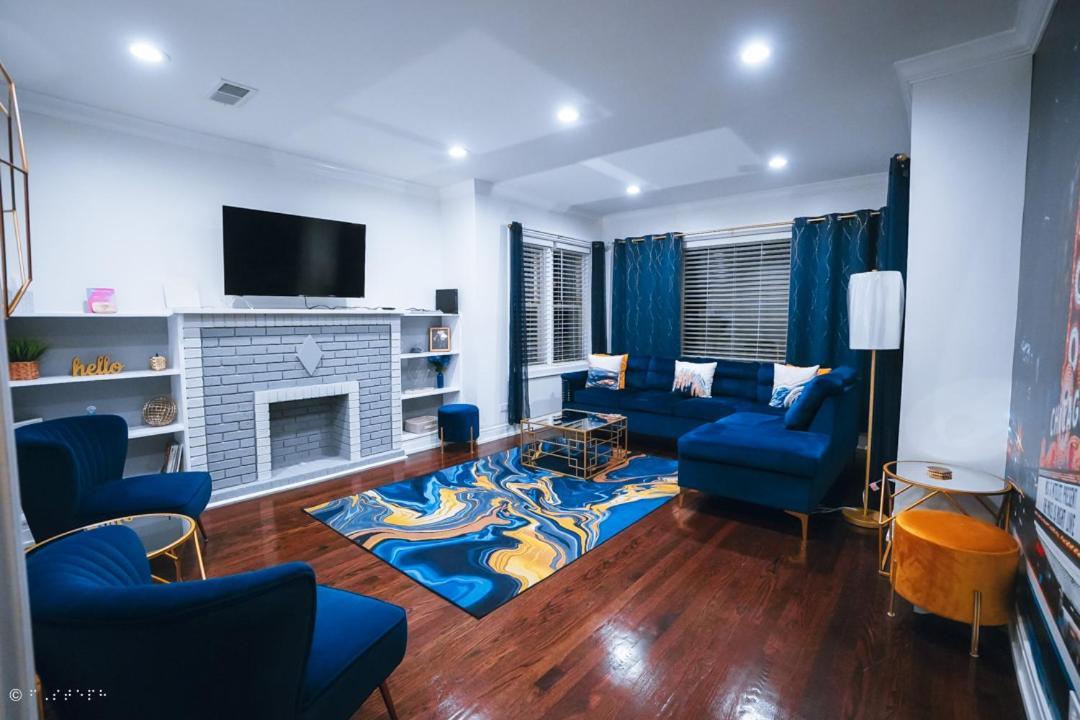 The Blue Golden Luxury Modern 3- Bedroom Apartment In Chicago Exterior photo